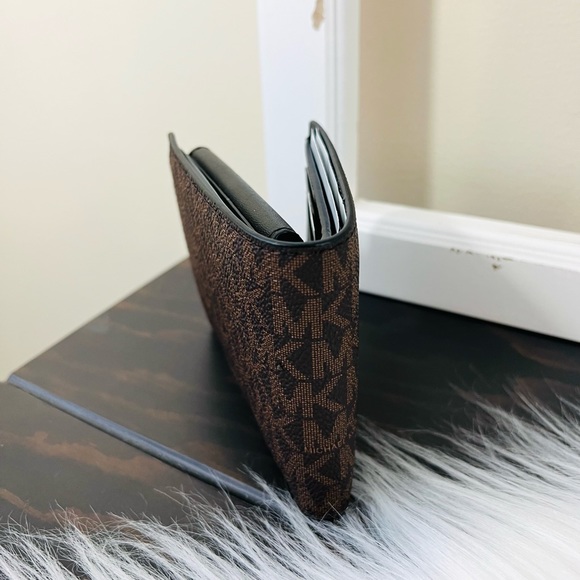 Michael Kors Cooper Billfold Men’s Wallet with Coin Pocket - Picture 6 of 16